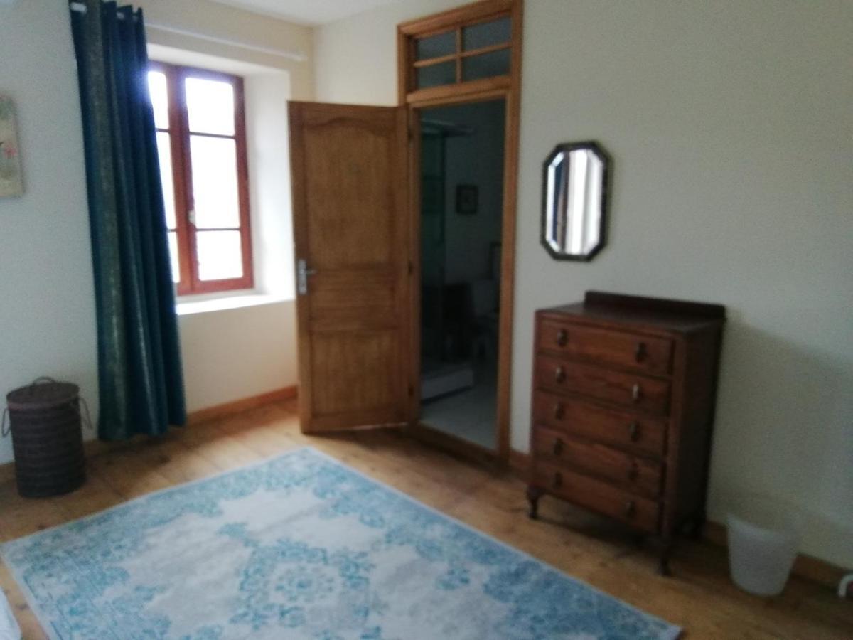 مبيت وإفطار Aux Douces Nuits De Rivel المظهر الخارجي الصورة